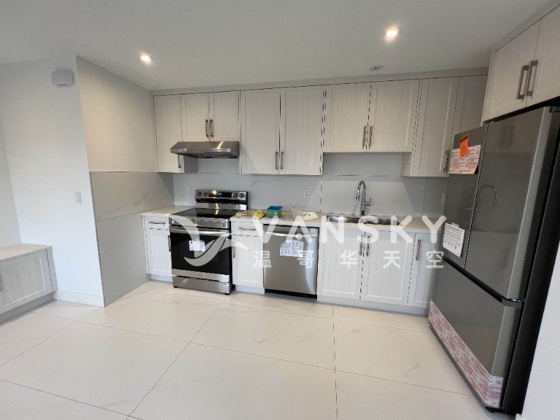 250618171351_3Up Close Kitchen  Living Room.jpg